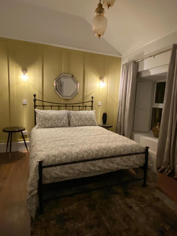 Appartement No. 1 Bridge Street à Westport Extérieur photo